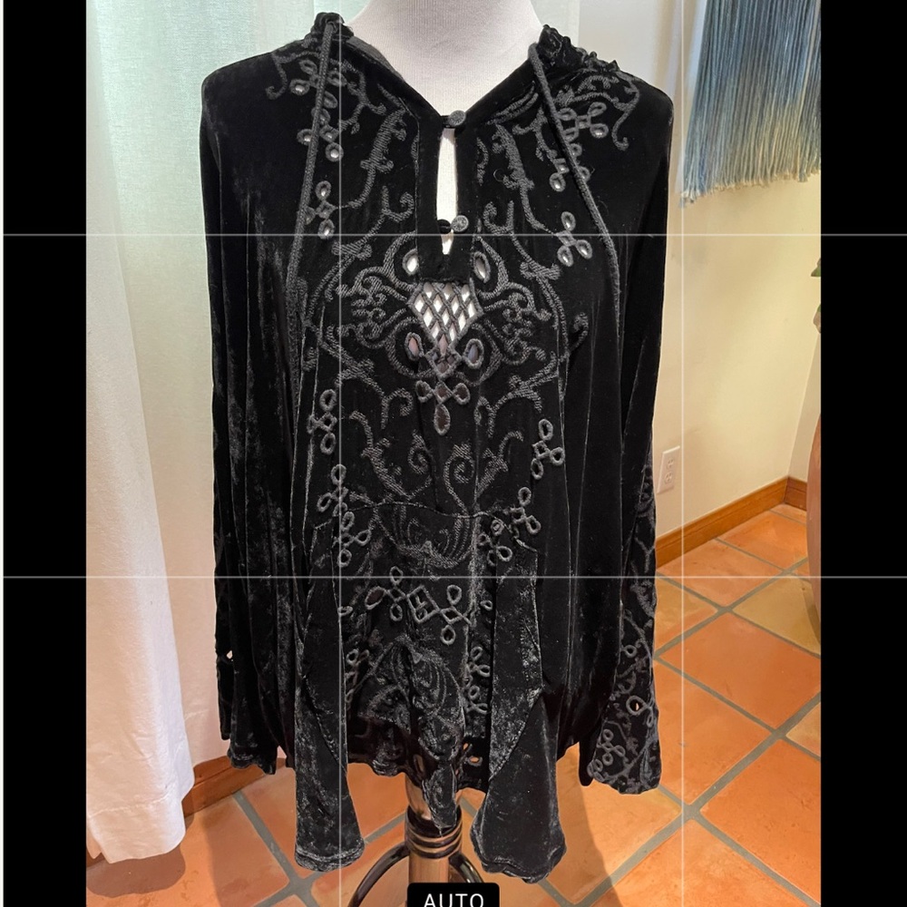 Velvet cut-out embroidered tunic